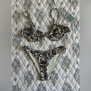 Black and White geometric Bikini Set